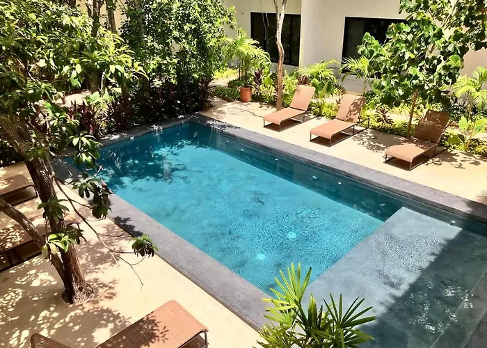 Groups For 8 Guest With 2 Bedrooms Balcony Common Pool Gym Yoga And Mini Market Ximbal Holiday home